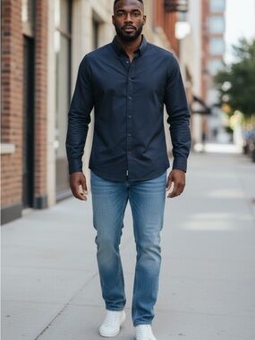 UNTUCKit Men's Dark Navy Long-Sleeve Button-Down Shirt